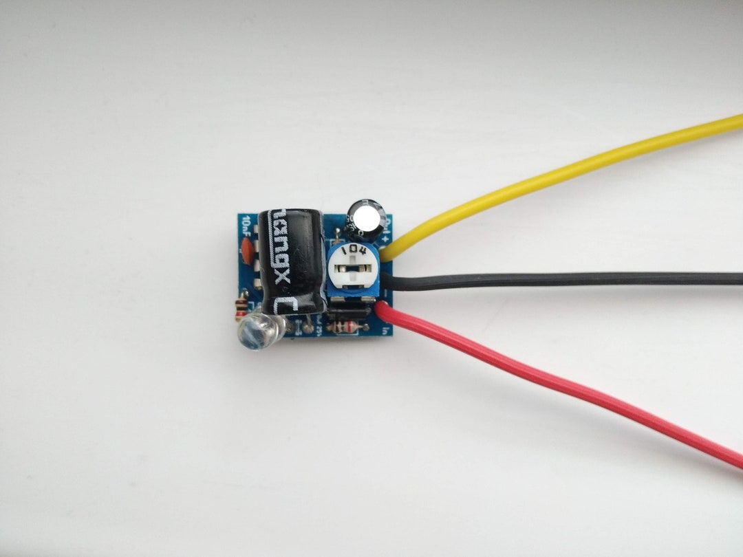 Convert Constant ON Signal to Adjustable 010 Sec Single Pulse 12V Car