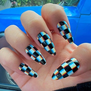 Illusion Press On Nails | Graphic Press On Nails l Luxury High Quality False Nails l Trendy Unique Nails