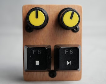 midiMe Compact Midi Controller with 2 Note Buttons 2 Potentiometers and LEDs