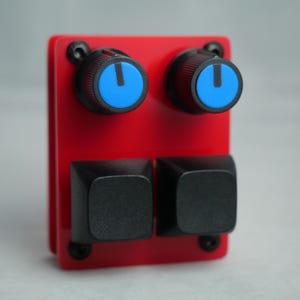 madMidiMini Compact Midi Controller with 2 Note Buttons 2 Potentiometers and LEDs