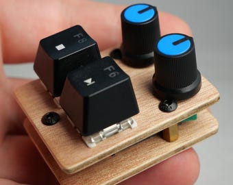 midiMe Compact Midi Controller with 2 Note Buttons 2 Potentiometers and LEDs