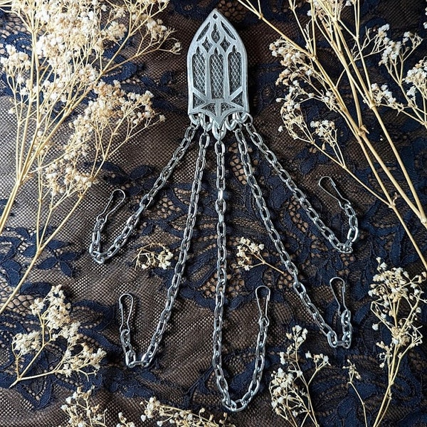 Handgefertigte gotische Fenster-Chatelaine aus Zinn – Cosplay-Nähwerkzeug-Taillenclip