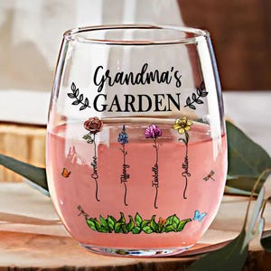 Personalized Birth Month Flowers Wine Glass, Grandma&#39;s Garden Wine Glass , Gift For Grandma, Nana Gifts, Mother&#39;s Day Gift For Grandma