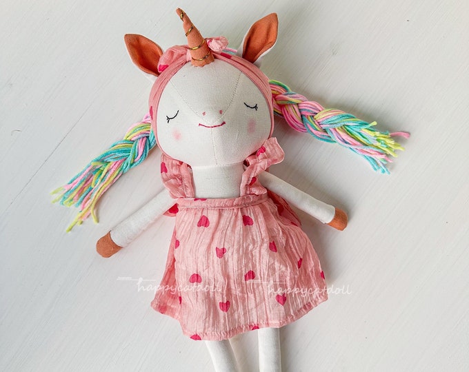 Cadeau d'anniversaire licorne arc-en-ciel - Doudous faits main - Paniers de Pâques - Cadeau pour les enfants