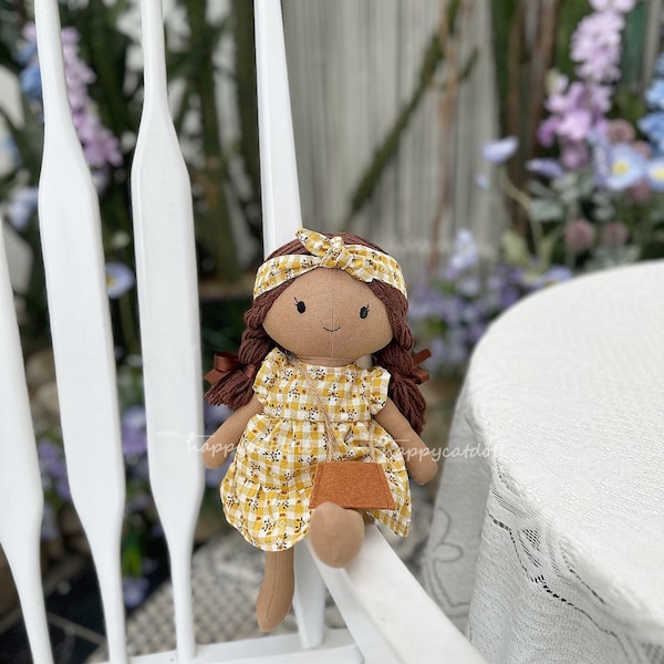 Muñeca de trapo para bebé