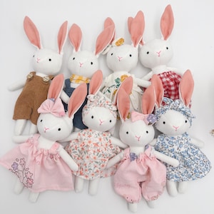 Handgemaakte paaspoppen mini konijn knuffels Pasen kindercadeaus konijn met staande oren kleine knuffels verwijderbare outfits