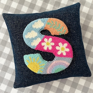 Funda de cojín personalizada con diseño de aguja perforadora, regalo único para baby shower, funda de cojín con letras bordadas, funda de cojín personalizada, decoración de habitación
