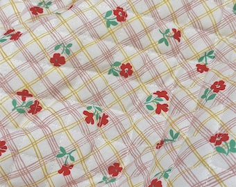 Floral and Plaid Quilted Fabric Polyester Cotton Quilted Fabric By The Half Yard