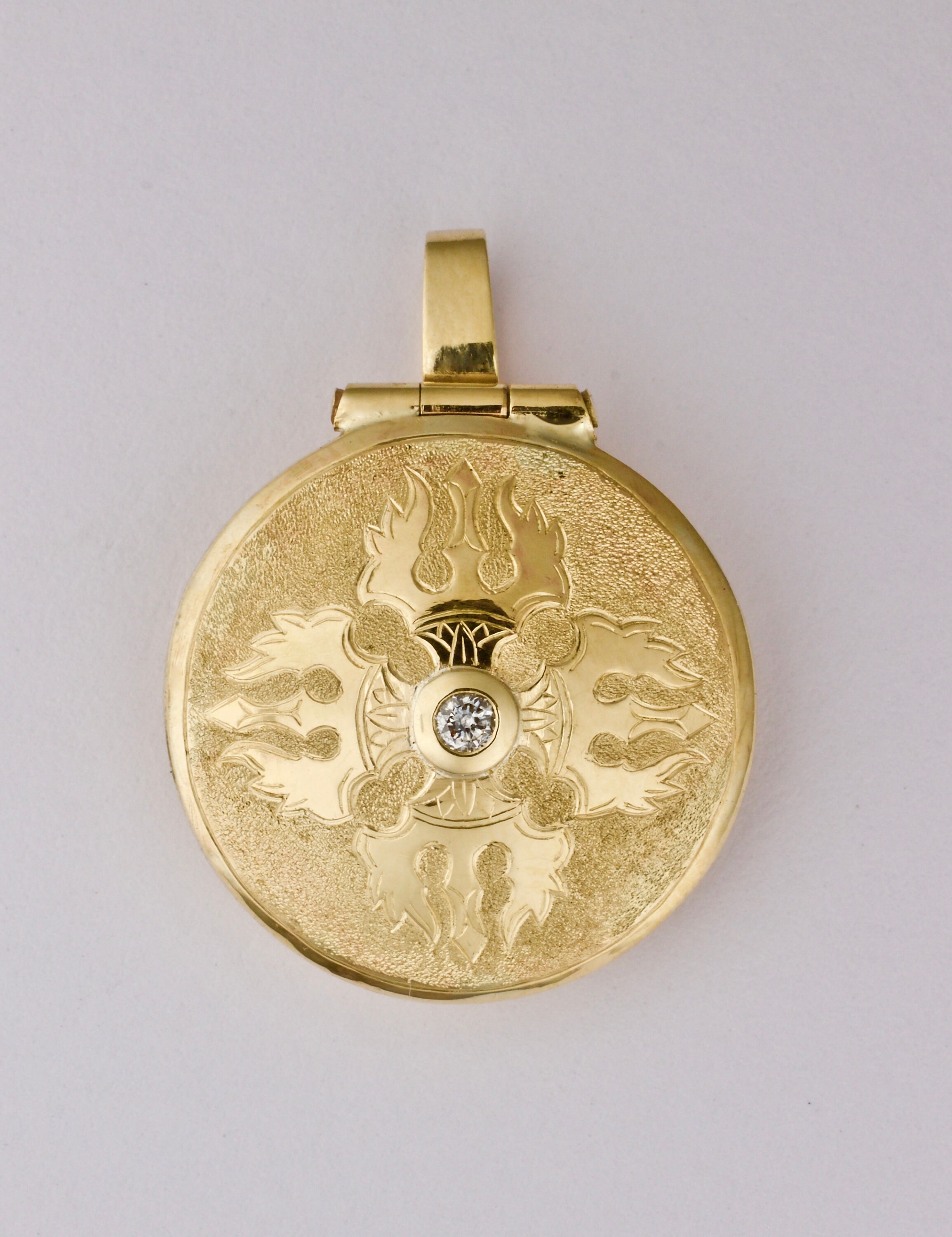 Locket, Hand Crafted in Gold with Diamond