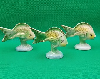 GOLDFISHES- Vintage Goudvis porseleinen beeldjes - Hongarije Hollóháza Porselein- Door Claire Weiss Herczeg - Handbeschilderd- Vanaf de jaren 60