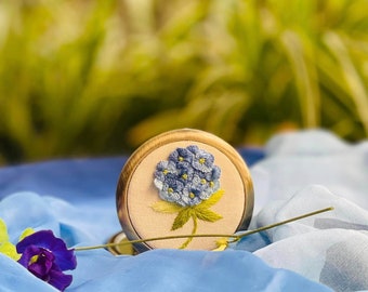 Floral Embroidered Compact Mirror, Vintage Makeup Mirror, Gift For Her, Aesthetic Bridesmaid Gift, Bridesmaid Compact Mirror