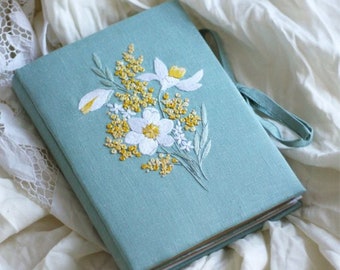Custom Hand Embroidered Notebook, Handmade Fabric Notebook, Custom diary, Daisy Notebook, Fabric Hard Cover Journal, Personalized Notebook