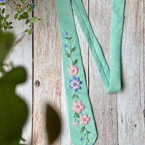 Hand Embroidered Tie, Floral Embroidered Tie, Father of the Groom gift, Best Men Gift, Bridal Gift, Father Gift, Father Of The Bride