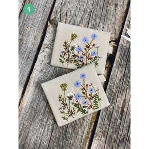 Personalized Hand Embroidered Flower Pouch, Rose Linen Wallet, Handmade Makeup Bag, Bridesmaid Gift, Linen Coin Purse, Rose Embroidery Bag