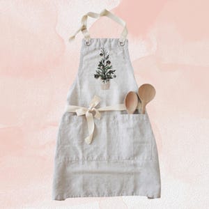 Natural Embroidered Floral Apron, Personalized Hand Embroidered Apron, Kitchen, Cooking, Florist, Gardening Apron, Gift for Her, Custom Name