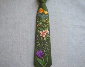 Hand Embroidered Tie, Floral Embroidered Tie, Father of the Groom gift, Best Men Gift, Bridal Gift, Father Gift, Father Of The Bride