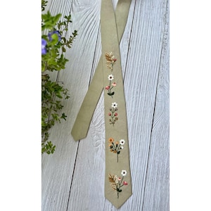 Hand Embroidered Tie, Floral Embroidered Tie, Father of the Groom gift, Best Men Gift, Bridal Gift, Father Gift, Father Of The Bride