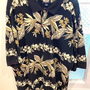Tommy Bahama Lei Design Hawaiian Shirt XL, 100% Cotton