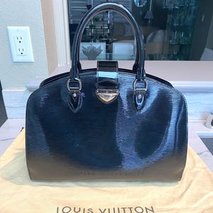 LOUIS VUITTON M5904N Pont-Neuf GM Epi Electric Shine Tote Bag Hand Bag