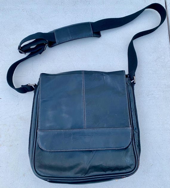 Kenneth cole reaction tablet bag best sale