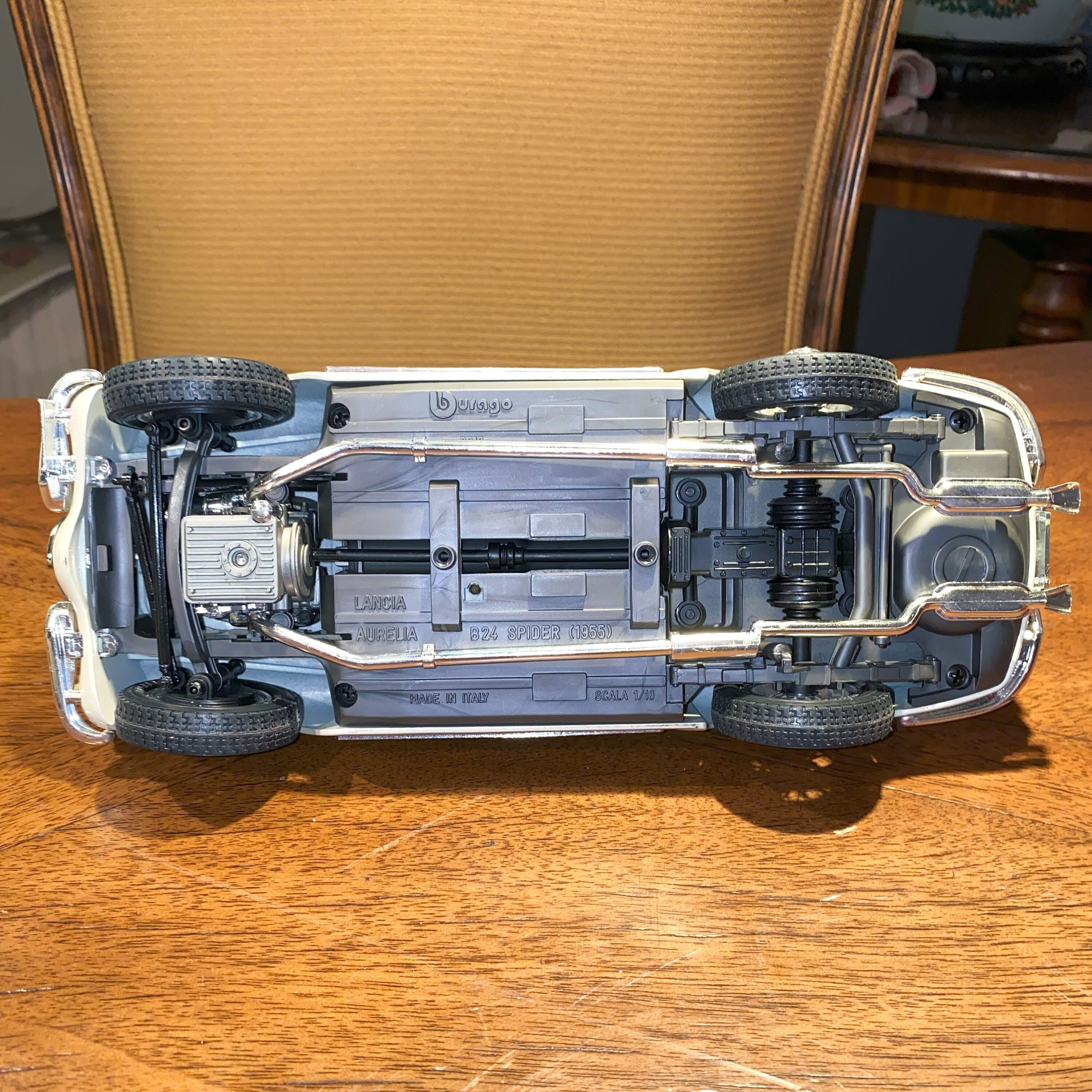 Bburago Lancia Aurelia B24 Spider 1955 Baby Blue Model Car 1/18