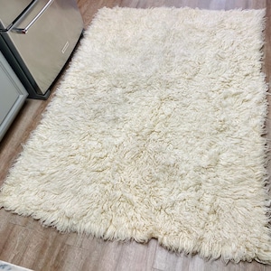 Super Thick Flokati Shaggy Area Rug Ivory Cream Color 76”L x 60”W