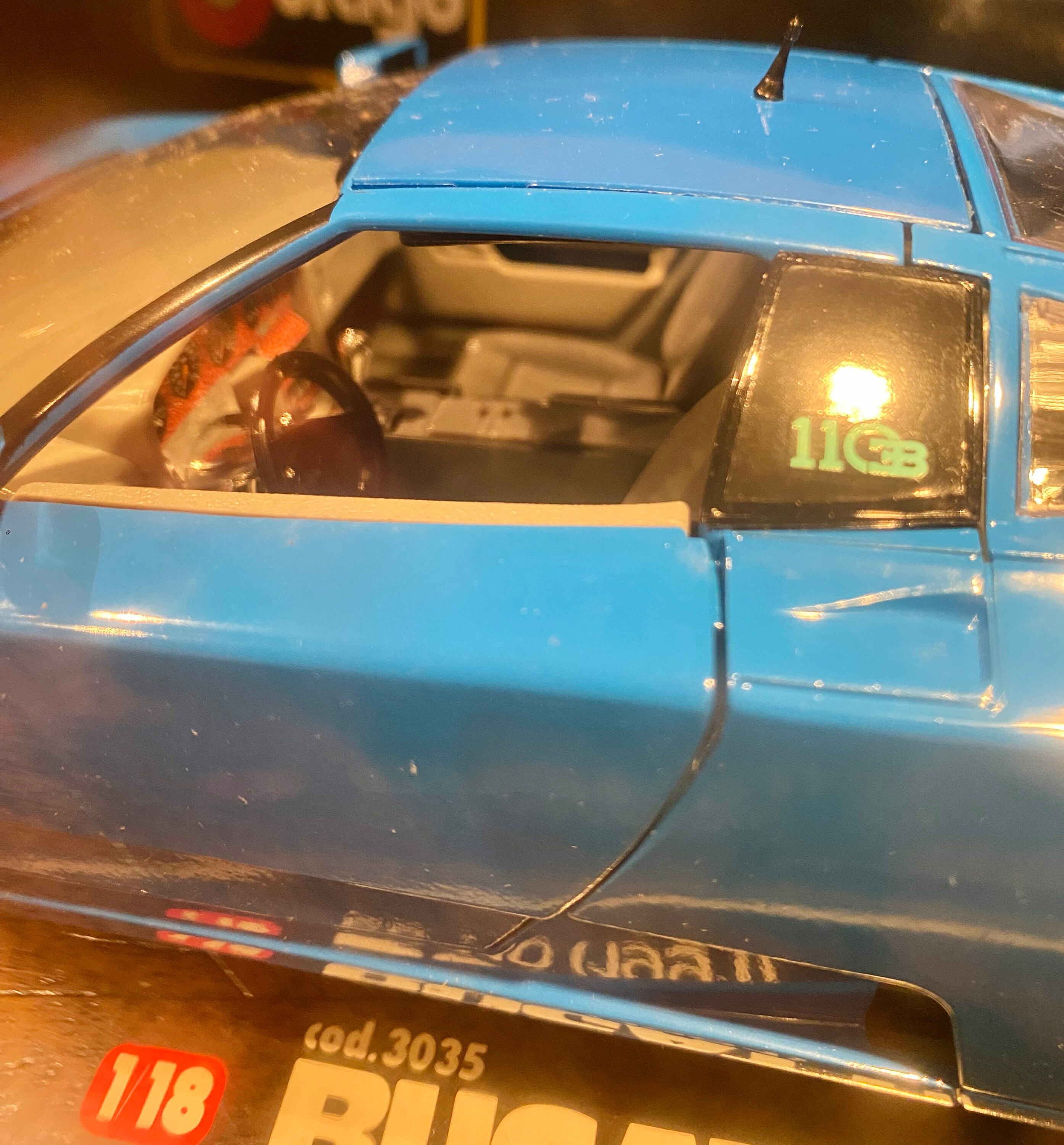 Vtg Bburago Bugatti EB 110 (1991) Cod. 3035 Model Car 1/18