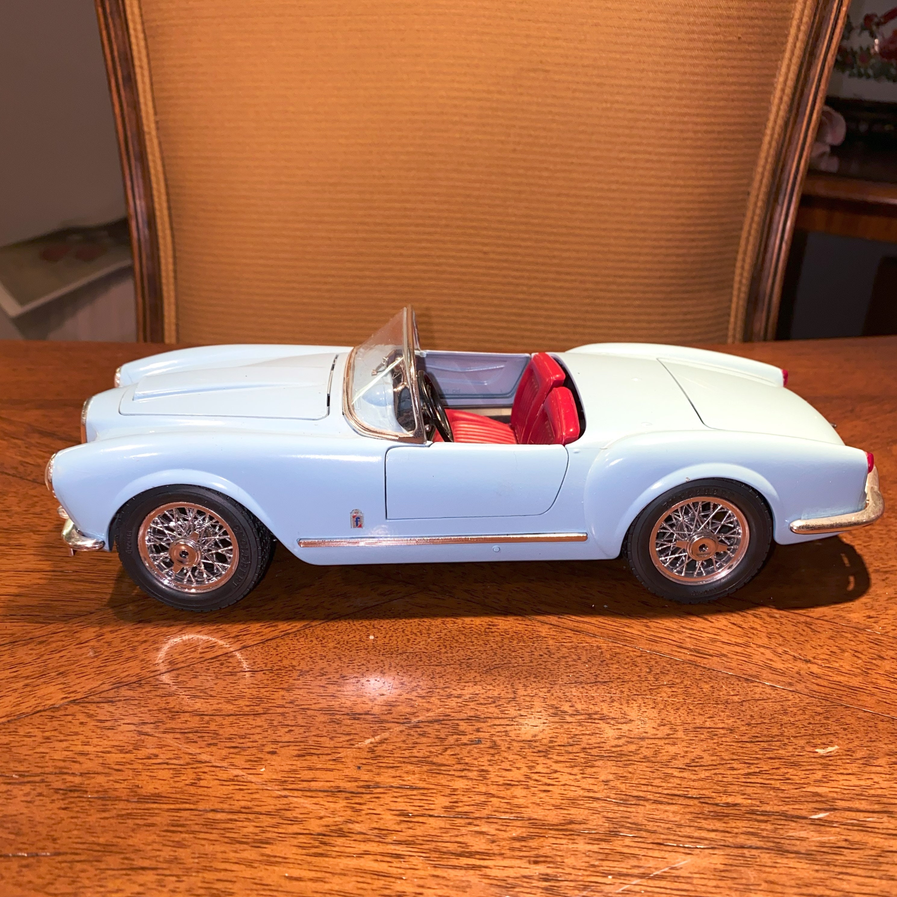Bburago Lancia Aurelia B24 Spider 1955 Baby Blue Model Car 1/18
