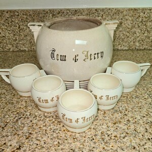 Vintage Tom & Jerry RARE 1930&#39;s Porcelain Punch Bowl and Mugs Set