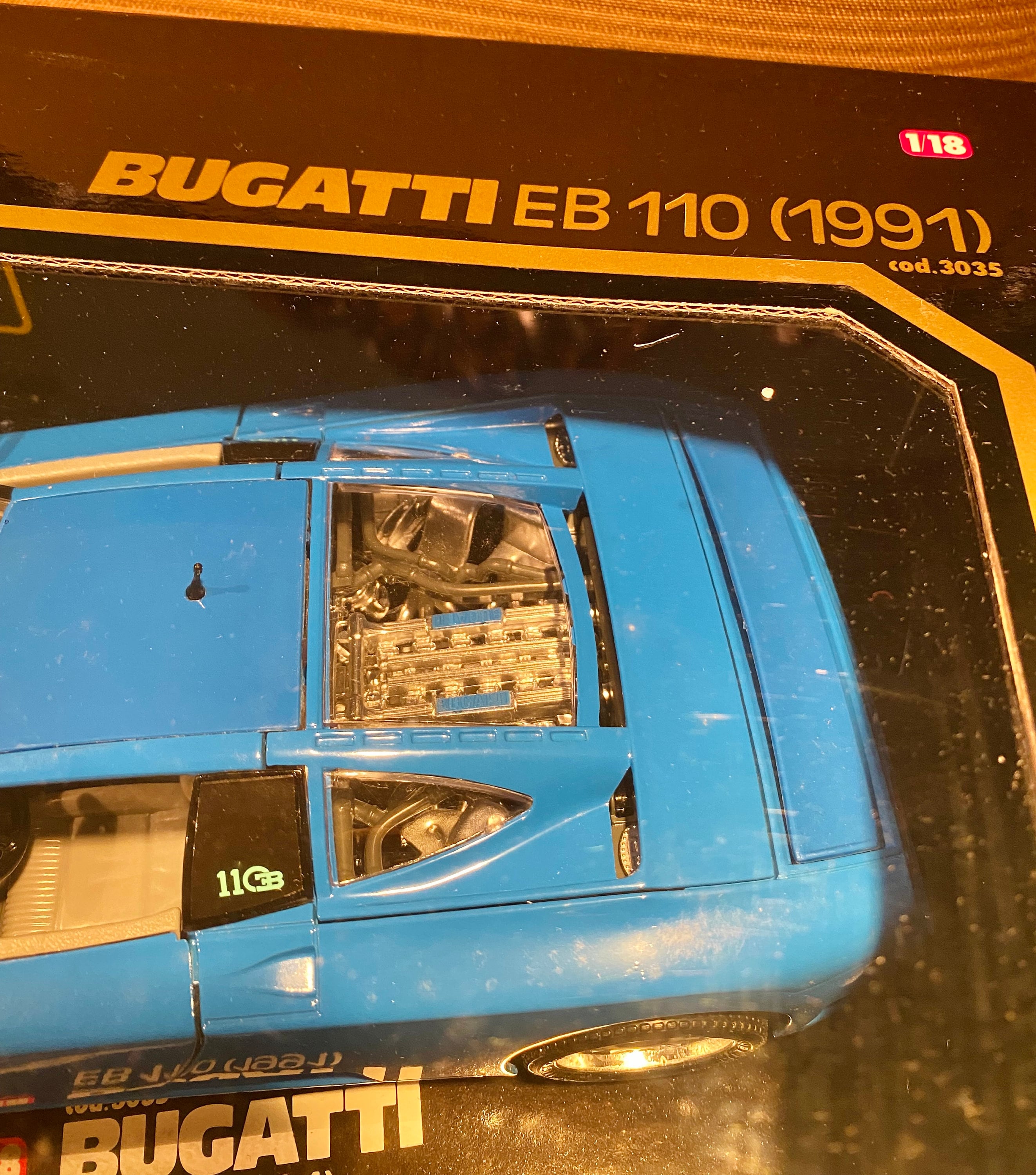 Vtg Bburago Bugatti EB 110 (1991) Cod. 3035 Model Car 1/18 Scale