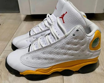 Air Jordan 13 RETRO DEL SOL, taille 4 ans, or blanc — Occasion
