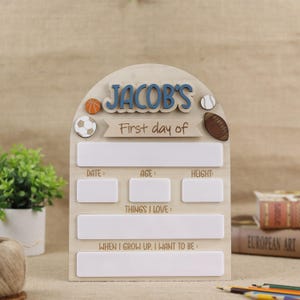 Letrero grabado para el primer y último día de clases de deportes, pizarra borrable personalizada para la vuelta al cole, accesorio fotográfico intercambiable, regalo para niños.