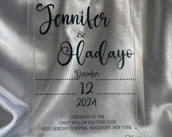Acrylic Wedding Invitation: Elegant Transparent Design