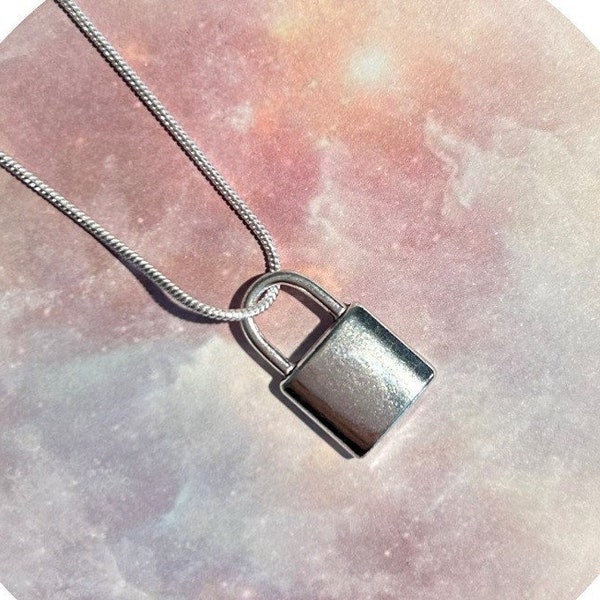 Dainty Mini Silver Lock Metal Pendant Necklace