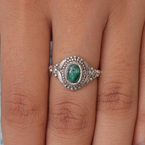 Malachite Ring / 925 Sterling Silver Ring / April Birthstone Ring / Handmade Ring / Gemstone Jewelry / Minimalist Ring / Women Silver Ring