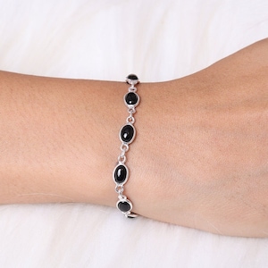 Black Onyx Bracelet / 925 Sterling Silver Bracelet / December Birthstone / Onyx Jewellery / Adjustable Bracelet