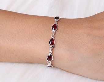 Pulsera de granate / Pulsera de plata de ley 925 / Piedra de nacimiento de enero / Joyería con gema en forma de pera / Regalo de boda para ella