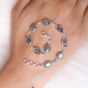 Labradorite Bracelet / 925 Sterling Silver Bracelet / Gemstone Bracelet / Handmade Jewelry / Women Silver Bracelet
