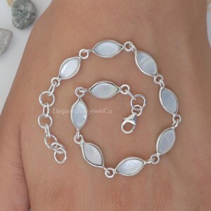 Pärlemorarmband / Armband i 925 sterlingsilver / Justerbart armband / Handgjorda bohemiska smycken / Födelsedagspresent till henne