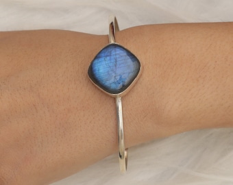 Labradorite Cuff / 925 Sterling Silver Cuff / Handmade Cuff / Adjustable Silver Jewelry / Handmade Cuff / Gemstone Cuff / Valentine Gift