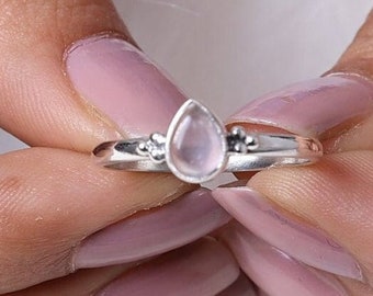 Rose Quartz Ring / 925  Sterling Silver / January Birthstone Ring / Women Silver Jewelry / Handmade Ring / Healing Crystal Ring