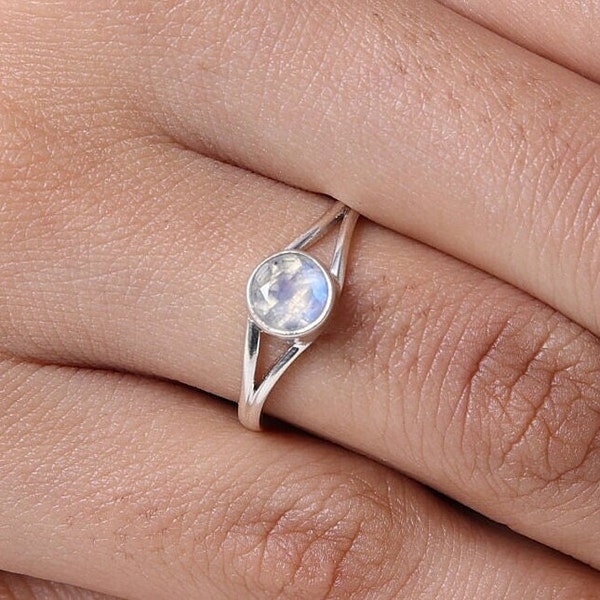 Rainbow Moonstone Ring / 925 Sterling Silver Ring / June Birthstone Ring / Faceted Ring / Women Silver jewelry / Healing Crystal Ring