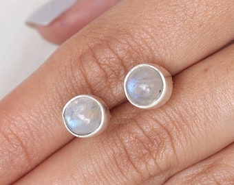 Boucles d'oreilles Rainbow Moonstone Stud / Boucles d'oreilles en argent sterling 925 / Goujons de pierre de naissance de juin / Boucles d'oreilles rondes en pierres précieuses / Bijoux faits à la main