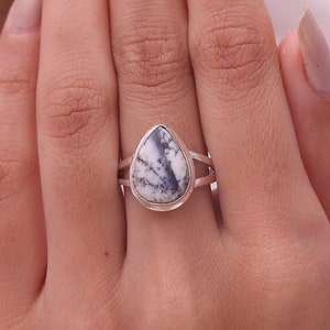 Ring dendriet opaal / 925 sterlingzilveren ring / edelsteenring / cabochonsieraden / geboortesteen oktober / ring voor vrouwen