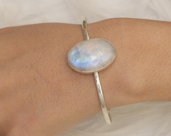 Regenbogen Mondstein Armspange / 925 Sterling Silber Armspange / Juni Geburtsstein Armband / Mondstein Silber Schmuck / Geschenk für Sie