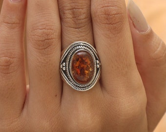 Anillo de ámbar báltico / Anillo de plata de ley 925 / Anillo de cristal / Anillo llamativo / Joyería bohemia / Anillo elegante / Regalo para un ser querido