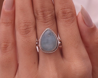 Aquamarine Ring / 925 Sterling Silver Ring / Healing Crystal Ring / Handmade Jewelry / Dainty Ring /  Elegant Ring / Ring For Women