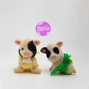 Sylvanian Families Buttercup Friesian Cow Twin Babies Sitting & Crawling Calico Critters Collectors Item in Preloved Condition