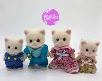 Sylvanian Families Vintage Persian Cat Family with Open Hands Rare Calico Critters Collectors Items in Preloved Condition