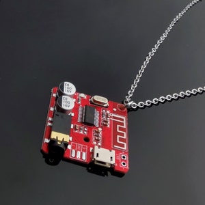 ブラック/レッド/ブルー 回路基板ペンダントネックレス/サイバーパンク デザイナーアクセサリー/メンズ レディース キュート クール カップル Y2K ジュエリー/無料チェーン/ギフトボックス